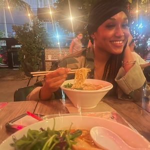 Meet your Posher, Anya